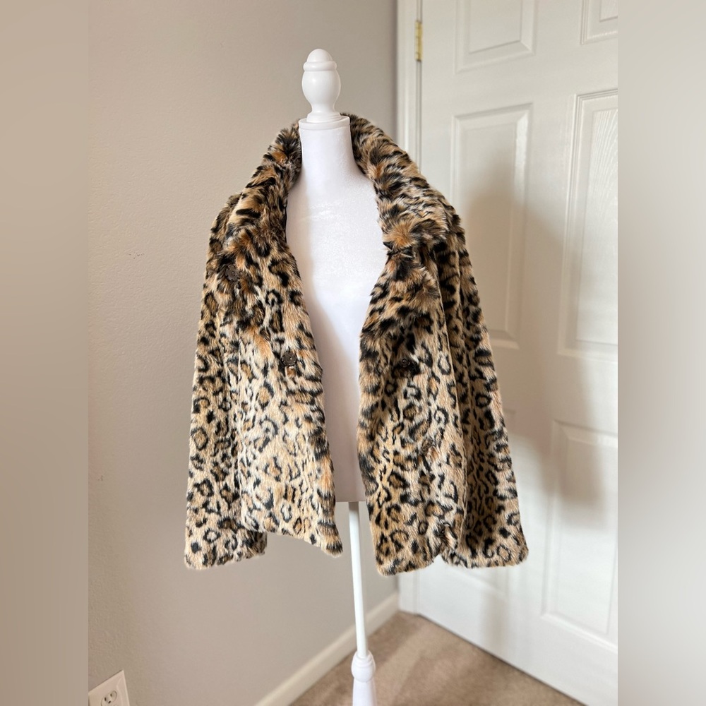 Faux fur leopard coat